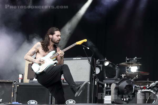 BIFFY CLYRO - 2016-06-11 - PARIS - Hippodrome de Longchamp - Main Stage - Simon Alexander Neil